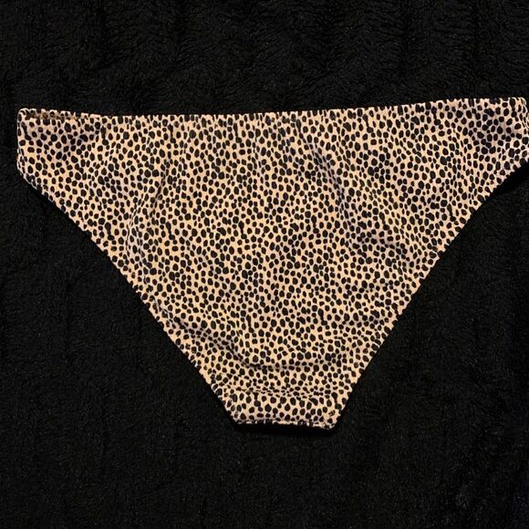 Woman’s shade and shore size M bikini bottom - Picture 2 of 3